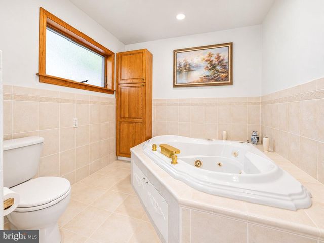 26 RUES RD, Cream Ridge, NJ 08514