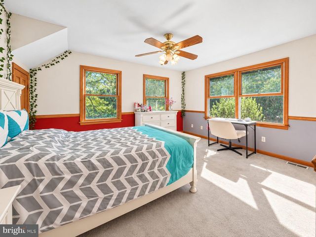 26 RUES RD, Cream Ridge, NJ 08514