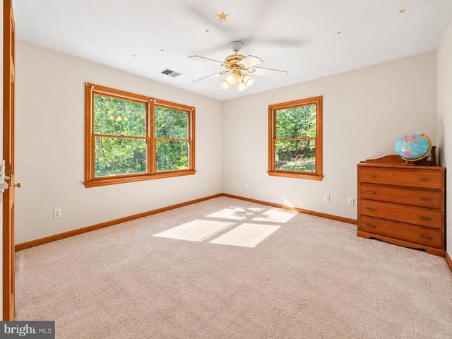 26 RUES RD, Cream Ridge, NJ 08514
