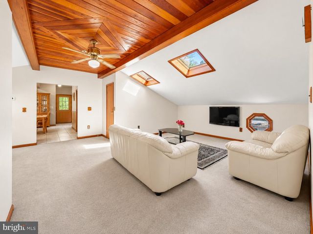 26 RUES RD, Cream Ridge, NJ 08514