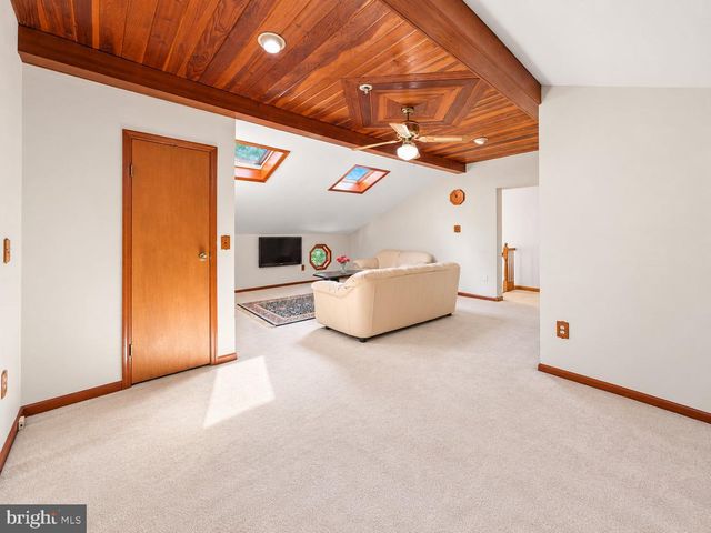 26 RUES RD, Cream Ridge, NJ 08514