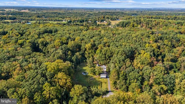 26 RUES RD, Cream Ridge, NJ 08514