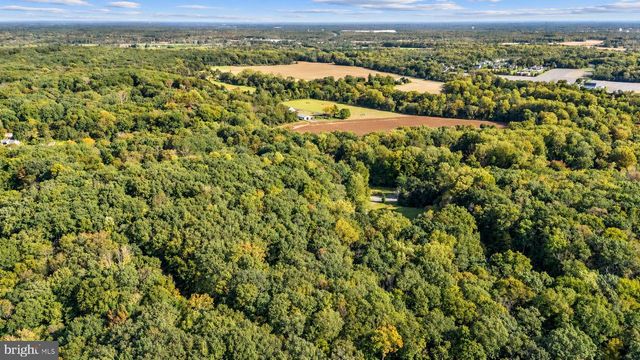 26 RUES RD, Cream Ridge, NJ 08514