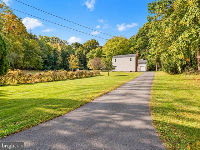 26 RUES RD, Cream Ridge, NJ 08514