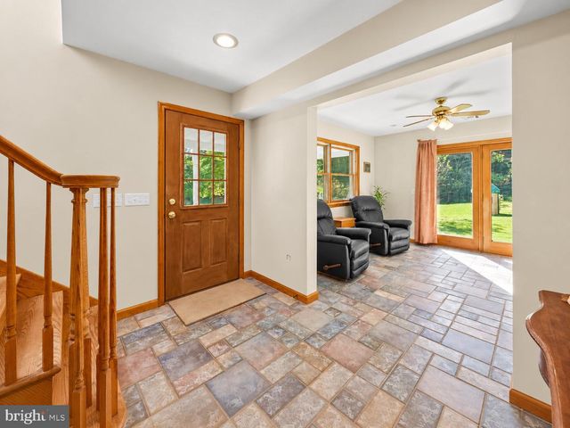 26 RUES RD, Cream Ridge, NJ 08514