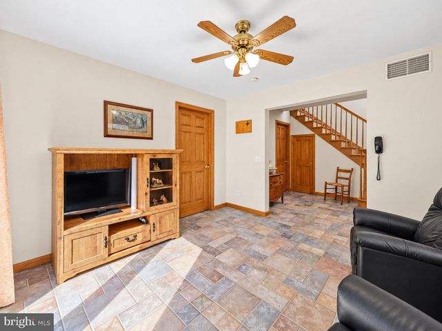 26 RUES RD, Cream Ridge, NJ 08514