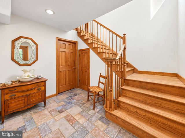26 RUES RD, Cream Ridge, NJ 08514
