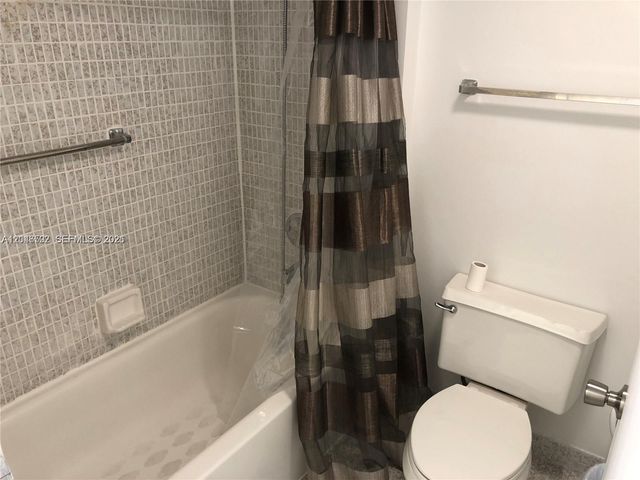 210 174th St 614, Sunny Isles Beach, FL 33160