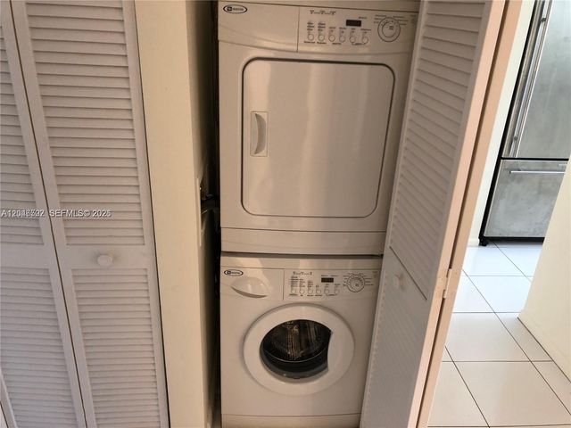 210 174th St 614, Sunny Isles Beach, FL 33160