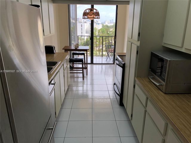 210 174th St 614, Sunny Isles Beach, FL 33160
