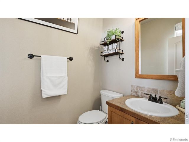 40690 Leif Lane, Ault, CO 80610