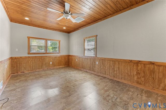 1012 North Ave, Hopewell, VA 23860