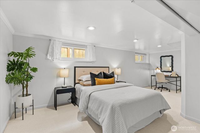 810 NE Ravenna Boulevard, Seattle, WA 98115