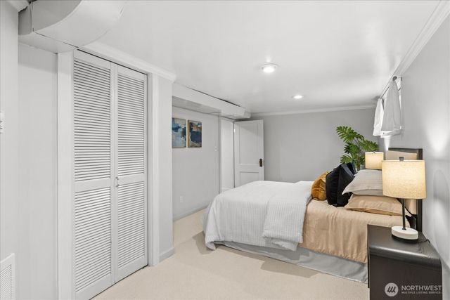 810 NE Ravenna Boulevard, Seattle, WA 98115