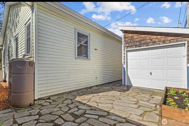 810 NE Ravenna Boulevard, Seattle, WA 98115