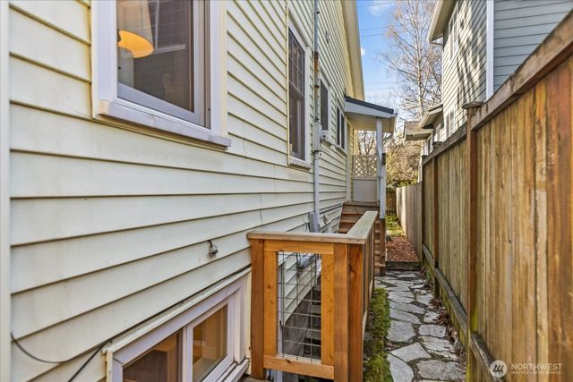 810 NE Ravenna Boulevard, Seattle, WA 98115