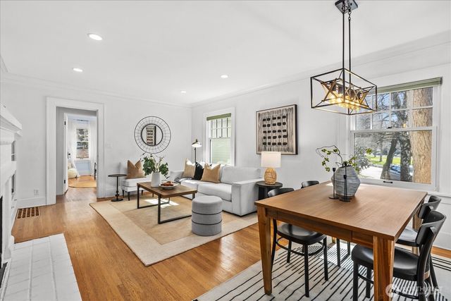 810 NE Ravenna Boulevard, Seattle, WA 98115