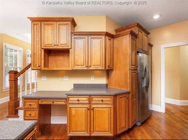 1006 Crestmont Road, Hurricane, WV 25526