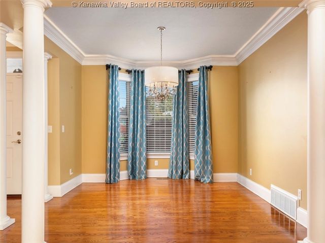 1006 Crestmont Road, Hurricane, WV 25526