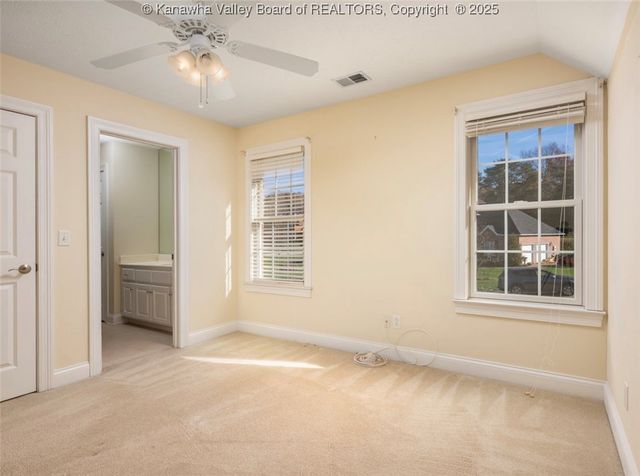 1006 Crestmont Road, Hurricane, WV 25526