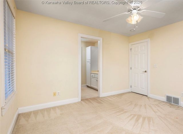 1006 Crestmont Road, Hurricane, WV 25526