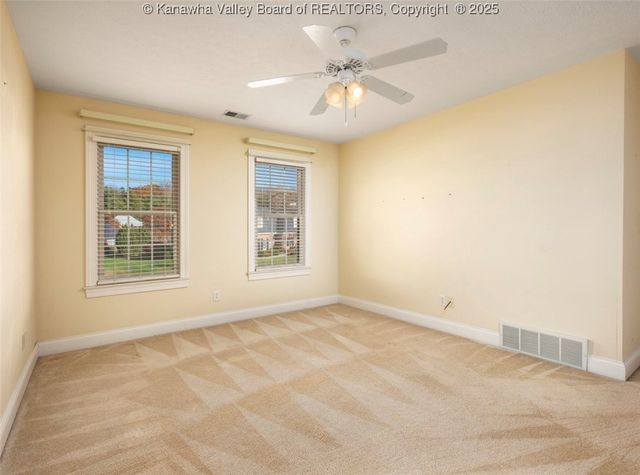 1006 Crestmont Road, Hurricane, WV 25526