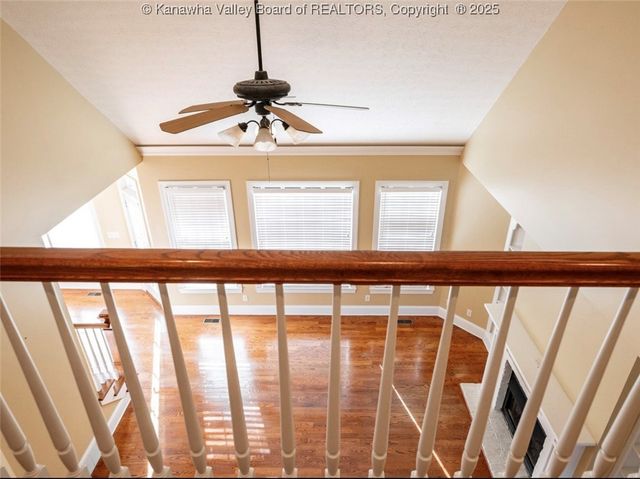 1006 Crestmont Road, Hurricane, WV 25526