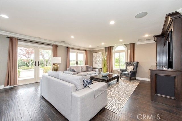 111 Hillcrest, Irvine, CA 92603