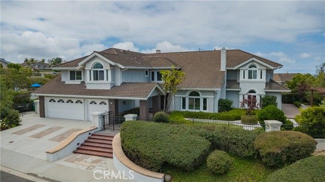 111 Hillcrest, Irvine, CA 92603