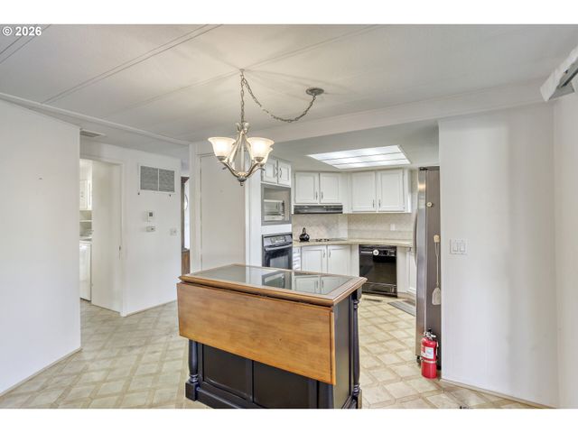 17095 Sw ELDORADO Dr, Tigard, OR 97224