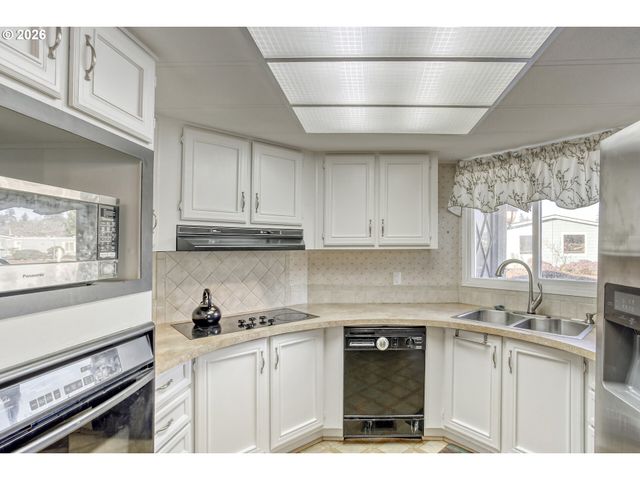 17095 Sw ELDORADO Dr, Tigard, OR 97224