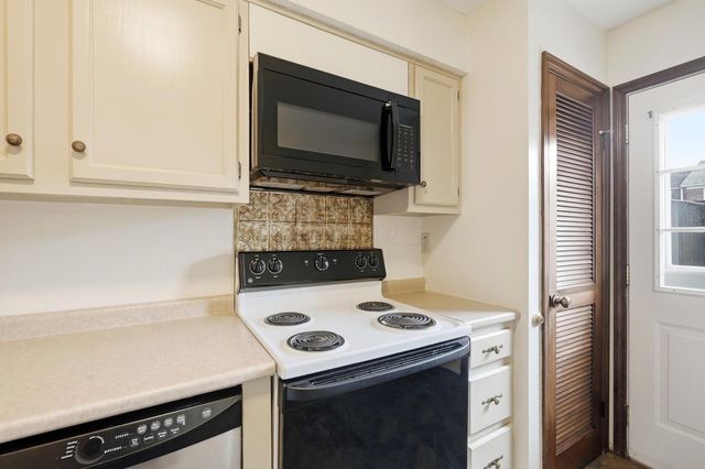 501 Clairbrook Avenue, JG8, Columbus, OH 43228