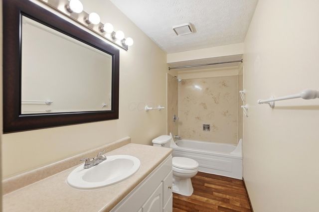 501 Clairbrook Avenue, JG8, Columbus, OH 43228