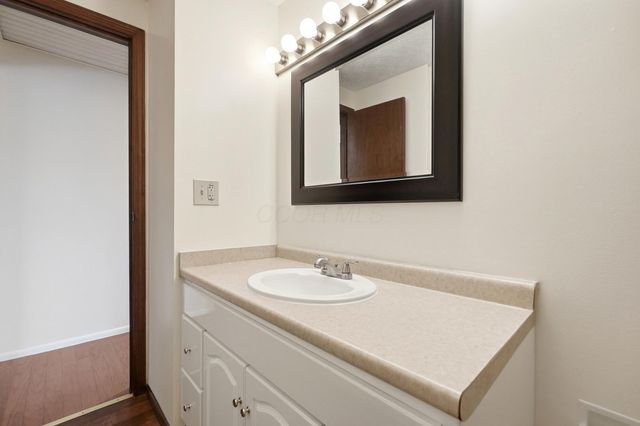 501 Clairbrook Avenue, JG8, Columbus, OH 43228