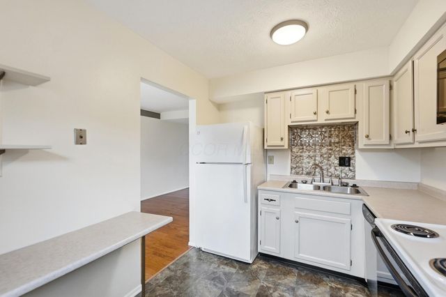 501 Clairbrook Avenue, JG8, Columbus, OH 43228
