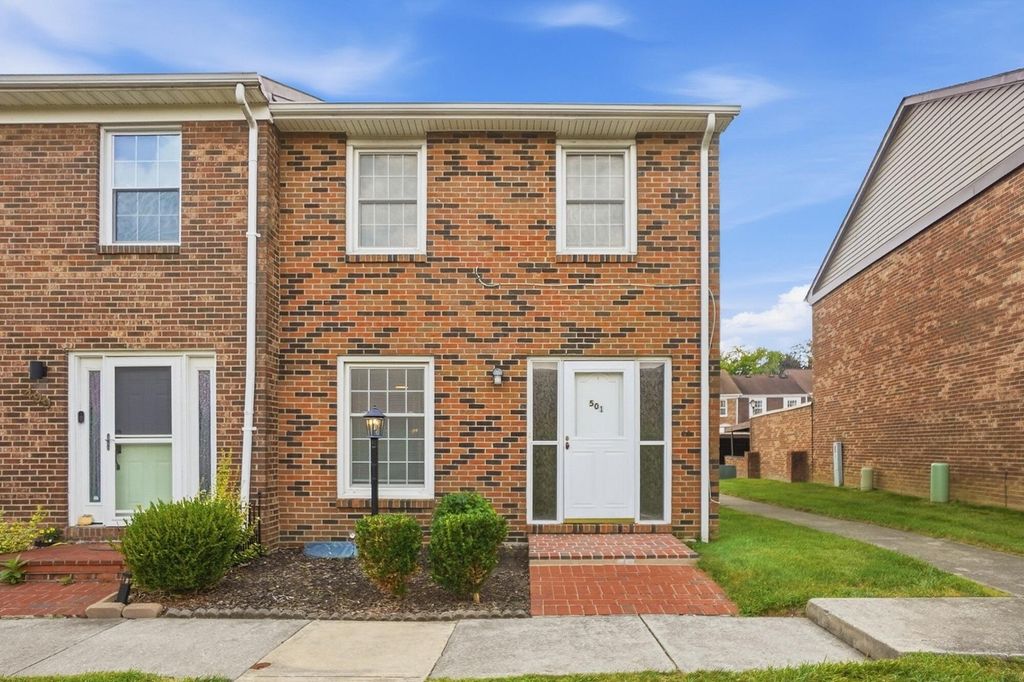 501 Clairbrook Avenue, JG8, Columbus, OH 43228