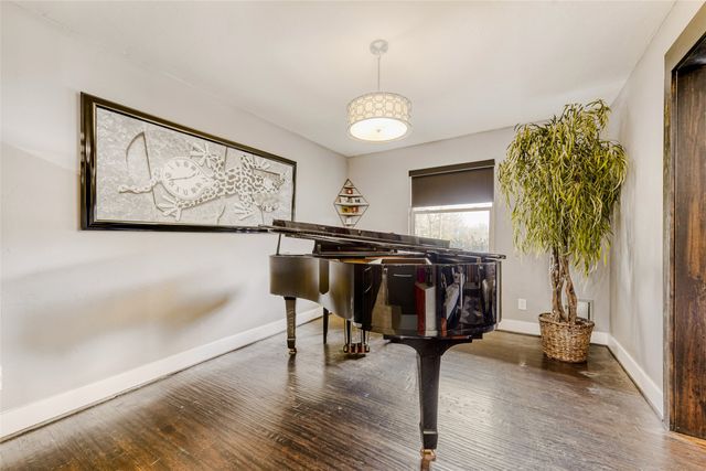 3919 S Franklin Street, Dallas, TX 75233