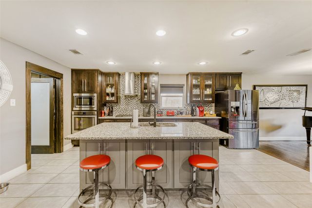 3919 S Franklin Street, Dallas, TX 75233