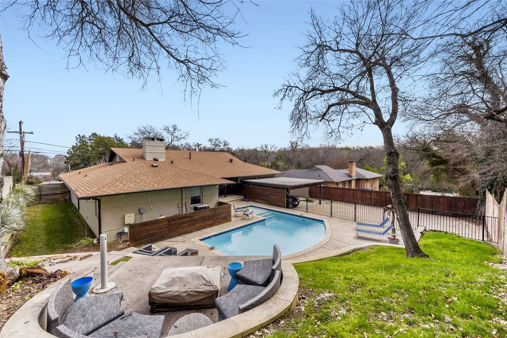 3919 S Franklin Street, Dallas, TX 75233