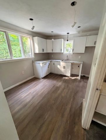 600 Market St 1, Rockland, MA 02370