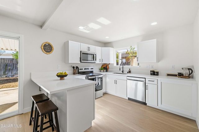 556 Callet Street, Palmdale, CA 93551