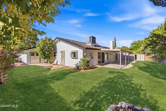 556 Callet Street, Palmdale, CA 93551