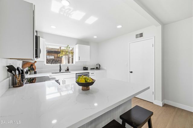 556 Callet Street, Palmdale, CA 93551