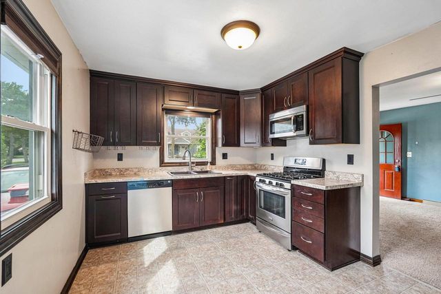 2617 Coolidge AVENUE, Racine, WI 53403