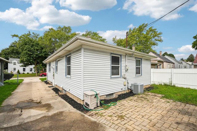2617 Coolidge AVENUE, Racine, WI 53403