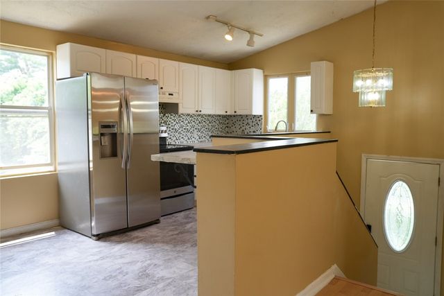 10 Scott Court, Warren, RI 02885
