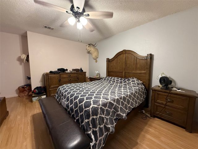 332 Vz County Road 3439, Wills Point, TX 75169