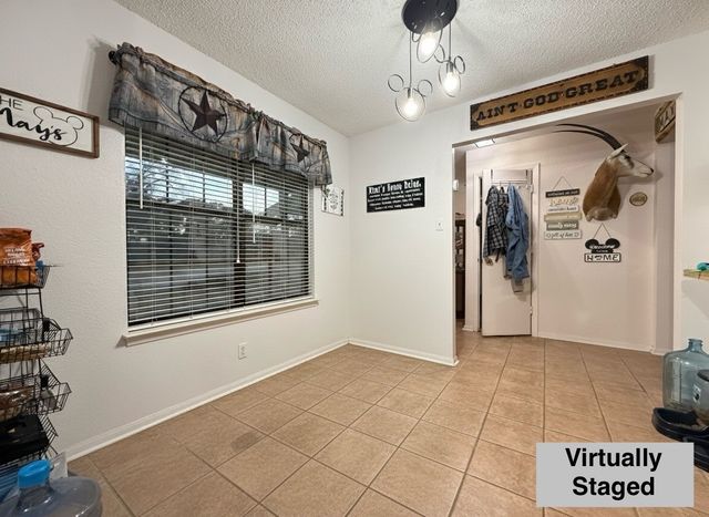 332 Vz County Road 3439, Wills Point, TX 75169