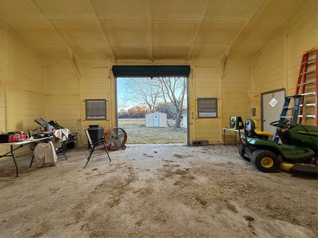 332 Vz County Road 3439, Wills Point, TX 75169