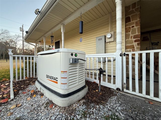 332 Vz County Road 3439, Wills Point, TX 75169